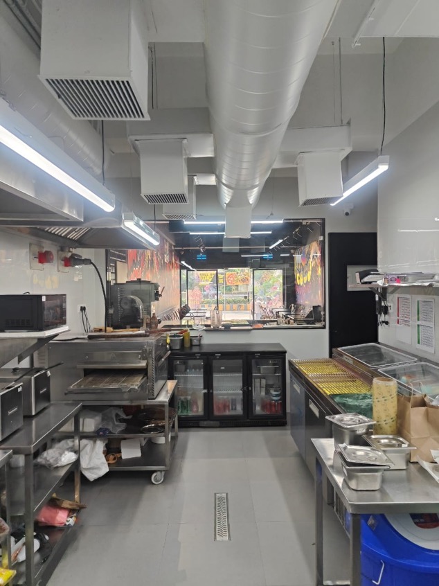 Lil Gamby (Pizza Shop) — 8